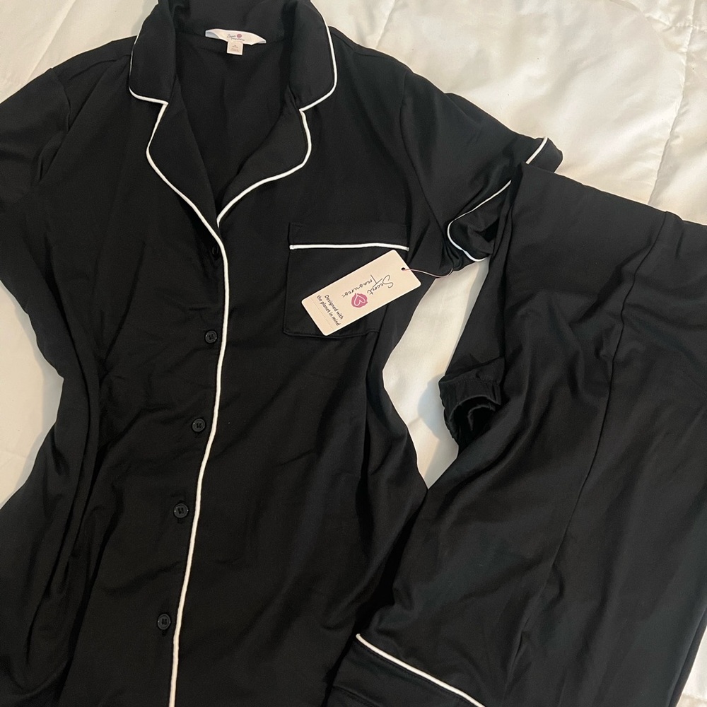 NWT pajamas set🌿